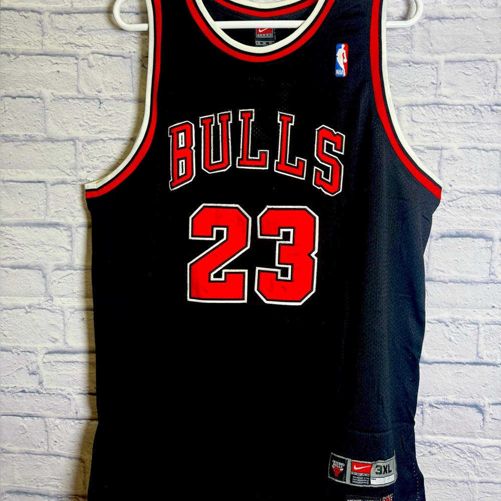 Nike Bulls Jersey Black with Red